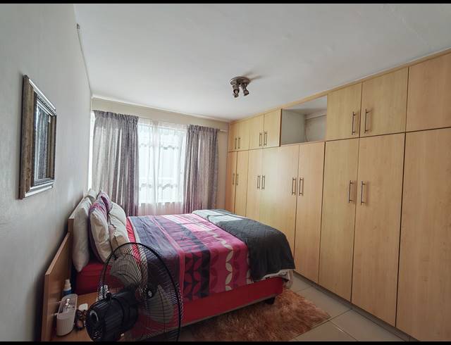 2 BEDROOM APARTMENT FOR SALE IN ESSENWOOD